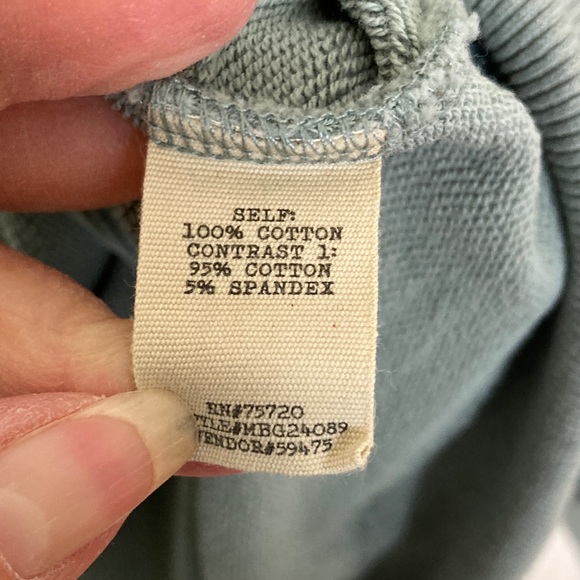 Gimmicks by BKE Gray-Green Oversized Lace Cutout Top - Picture 4 of 8